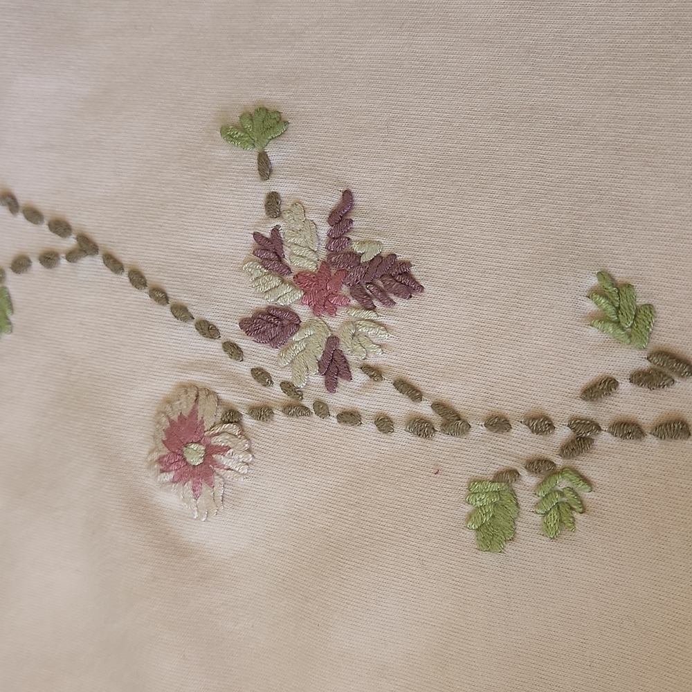 Liz Claiborne Sz L Drk Pink At Shoulders,Light Pink Body Wcascade Flowers - Picture 8 of 10